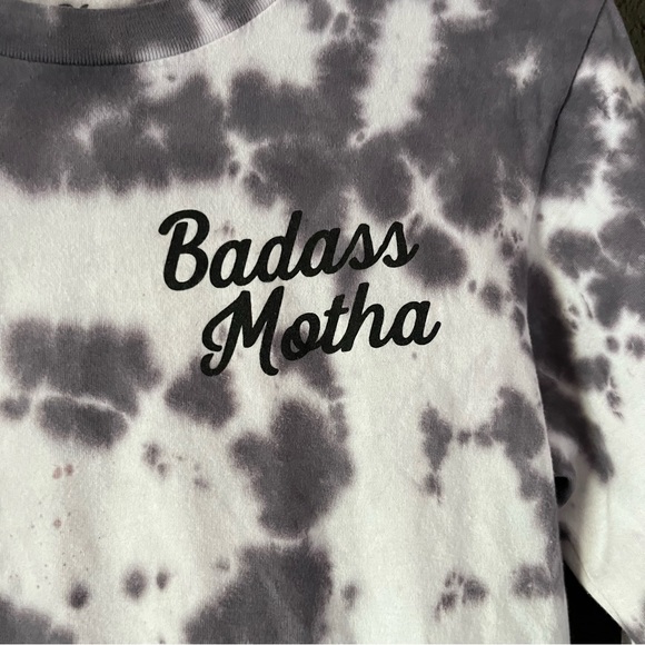 Gray & White Tie Dye ‘Badass Motha’ Long Sleeve Tee by Her Little Wolves, Small - Picture 4 of 5